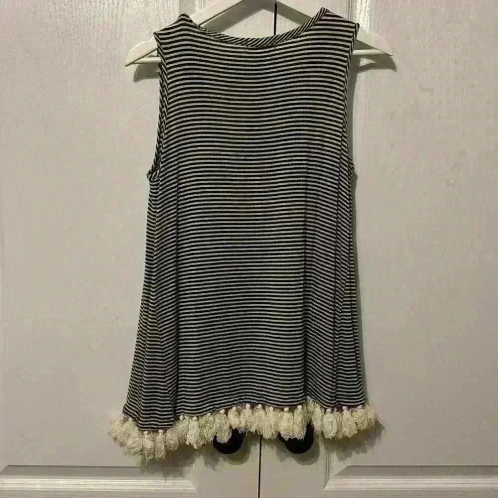 Anthropologie Pebble and Stone Women’s small sleeveless top fringe navy cream - Picture 6 of 8